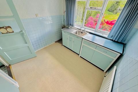 21 Greenfield View, Dudley, DY3 3NG