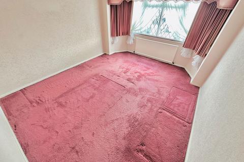 21 Greenfield View, Dudley, DY3 3NG