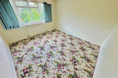 21 Greenfield View, Dudley, DY3 3NG
