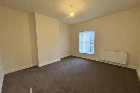 2 bedroom terraced house to rent, Canterbury Street, Ashton-Under-Lyne OL6