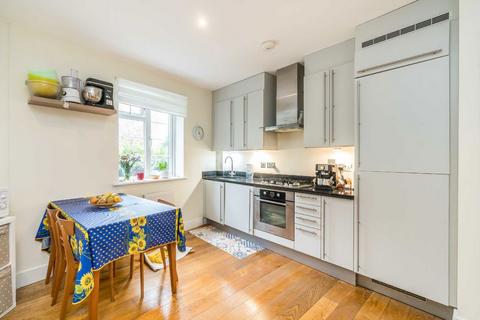 1 bedroom flat for sale, George Square, London SW19