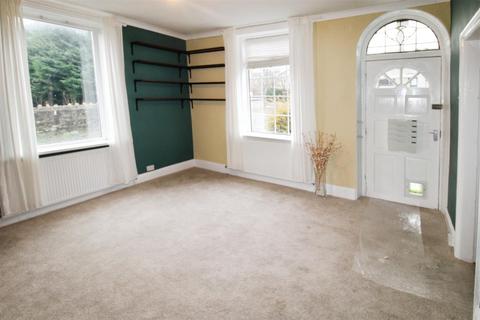 2 bedroom end of terrace house to rent, Cobden Street, Clayton BD14