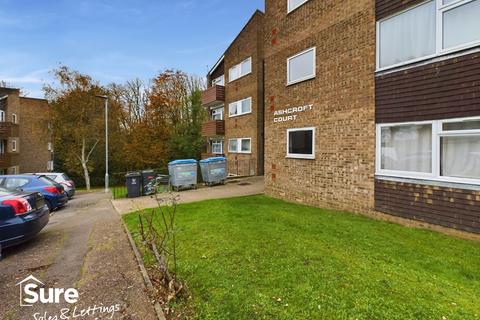 2 bedroom ground floor flat for sale, Fern Drive, Hemel Hempstead, Hertfordshire, HP3