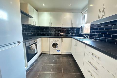 4 bedroom terraced house to rent, Albany Road, Kensington, Liverpool