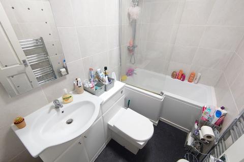 4 bedroom terraced house to rent, Romer Road, Liverpool