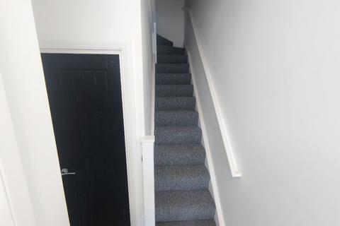 4 bedroom terraced house to rent, Binns Road, Liverpool