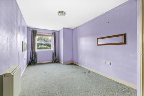 2 bedroom apartment for sale, International Way, Sunbury-on-Thames, Surrey, TW16