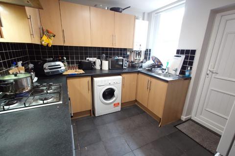 4 bedroom terraced house to rent, Connaught Road, Liverpool