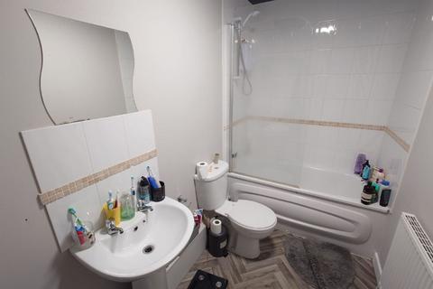 4 bedroom terraced house to rent, Connaught Road, Liverpool