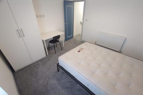 2 bedroom terraced house to rent, Macdonald Street, Liverpool