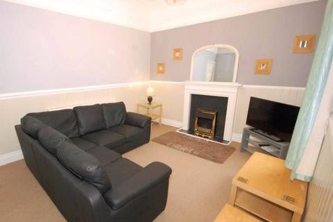 4 bedroom semi-detached house to rent, Holland Street, Fairfield