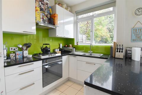 3 bedroom terraced house for sale, Dalmeny Avenue, London