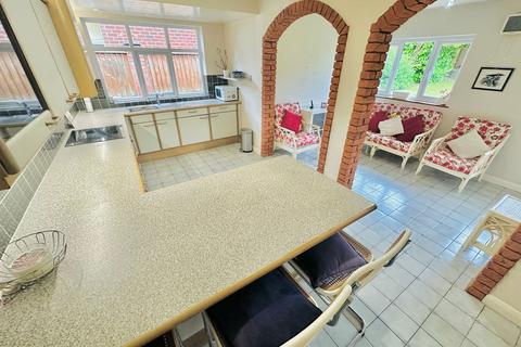 232 Birmingham New Road, Parkfields, Wolverhampton, WV4 6NR