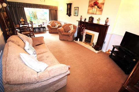 6 Burns Grove, Dudley, DY3 3BW