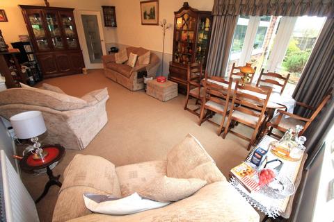 6 Burns Grove, Dudley, DY3 3BW