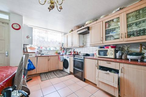 4 bedroom terraced house for sale, Hampton Close, Queen's Park, London, NW6