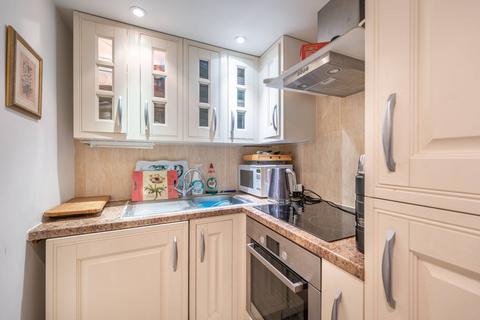 1 bedroom flat for sale, Queensborough Terrace, Bayswater, London, W2