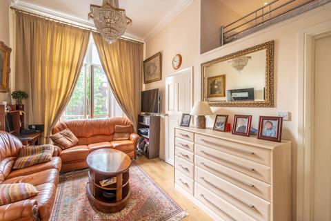 1 bedroom flat for sale, Queensborough Terrace, Bayswater, London, W2