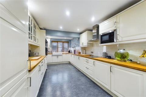 11 The Crescent, Theale, Reading, RG7 5DT