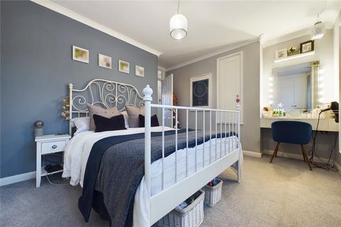 11 The Crescent, Theale, Reading, RG7 5DT