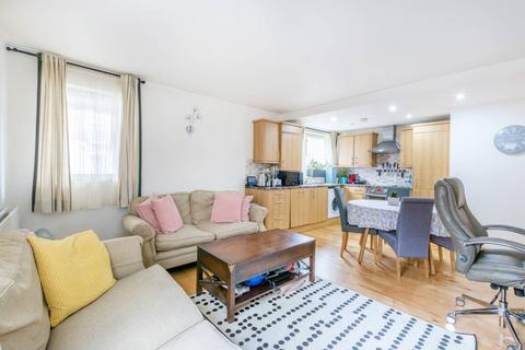 2 bedroom flat to rent, Southwick Street, Hyde Park Estate, London, W2