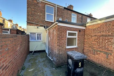 2 bedroom end of terrace house to rent, Barnsley Street, Hull HU8