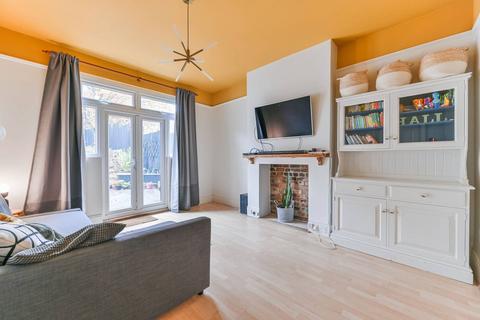 1 bedroom flat for sale, Melfort Road, Thornton Heath, CR7