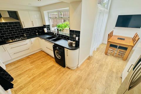 35 Camberley Crescent, Wolverhampton, WV4 6QR
