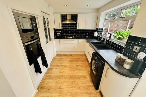 35 Camberley Crescent, Wolverhampton, WV4 6QR