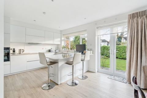 33 Bridle Road, Pinner, HA5 2SP