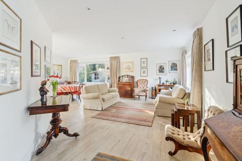 33 Bridle Road, Pinner, HA5 2SP