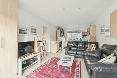 33 Bridle Road, Pinner, HA5 2SP