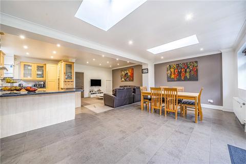 28 Lowick Road, Harrow, HA1 1UW