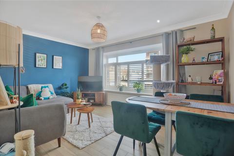 2 bedroom flat for sale, Langdale Court, 223-225 Kingsway, Hove, BN3