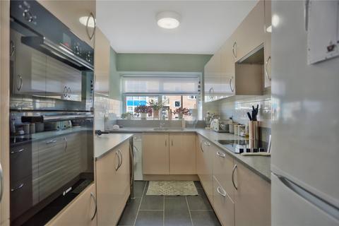 2 bedroom flat for sale, Langdale Court, 223-225 Kingsway, Hove, BN3