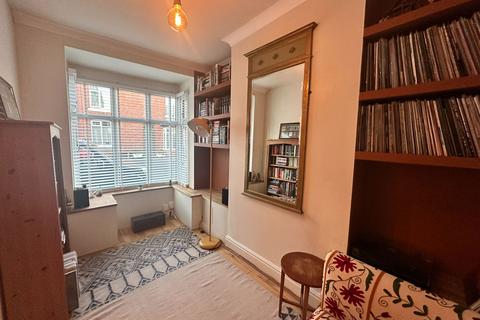 14 Bewdley Road, Birmingham, B30 2YE