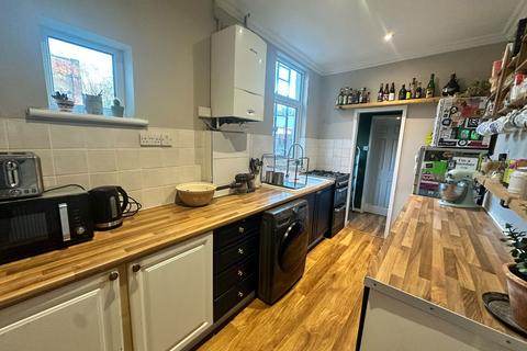 14 Bewdley Road, Birmingham, B30 2YE