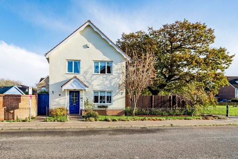 4 bedroom detached house for sale, Fallowfields, Oulton