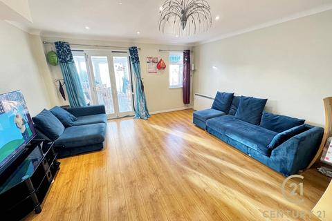 3 bedroom end of terrace house for sale, Beechcroft Close, HOUNSLOW TW5