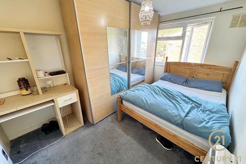 7 Beechcroft Close, Hounslow, TW5 9HW