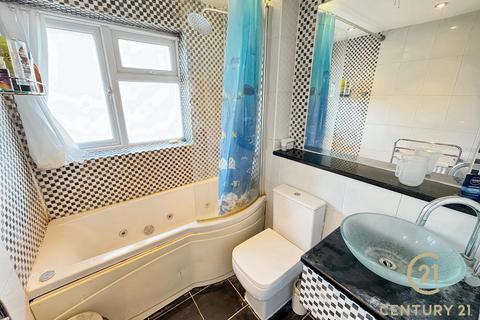 7 Beechcroft Close, Hounslow, TW5 9HW
