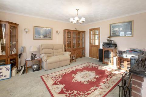 3 bedroom detached bungalow for sale, Kiln Close, Bovey Tracey, TQ13