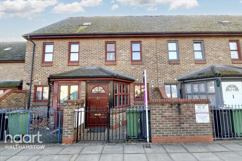 165 Queens Road, Walthamstow, London, E17 8PJ