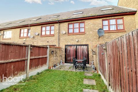165 Queens Road, Walthamstow, London, E17 8PJ