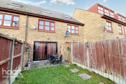 165 Queens Road, Walthamstow, London, E17 8PJ