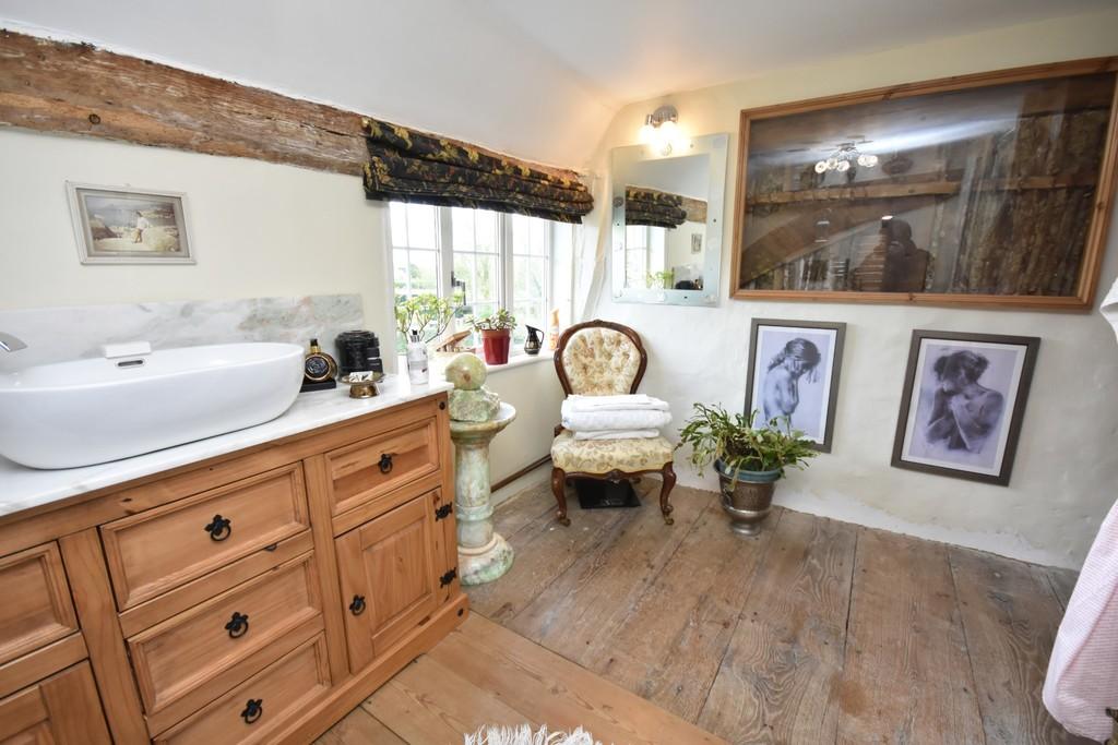 Thumbnail ENSUITE BATHROOM