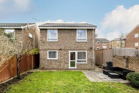 22 Ravensmede Way, London, W4 1TD