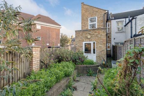 2 bedroom end of terrace house for sale, Glenhurst Road, Brentford TW8