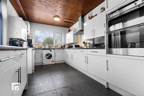 3 bedroom end of terrace house for sale, Princes Street, Roath, Cardiff