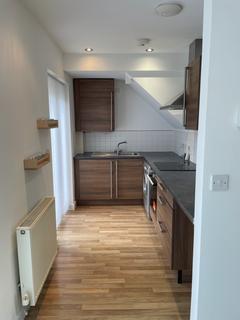 2 bedroom semi-detached house to rent, Radclyffe Mews, Salford M5